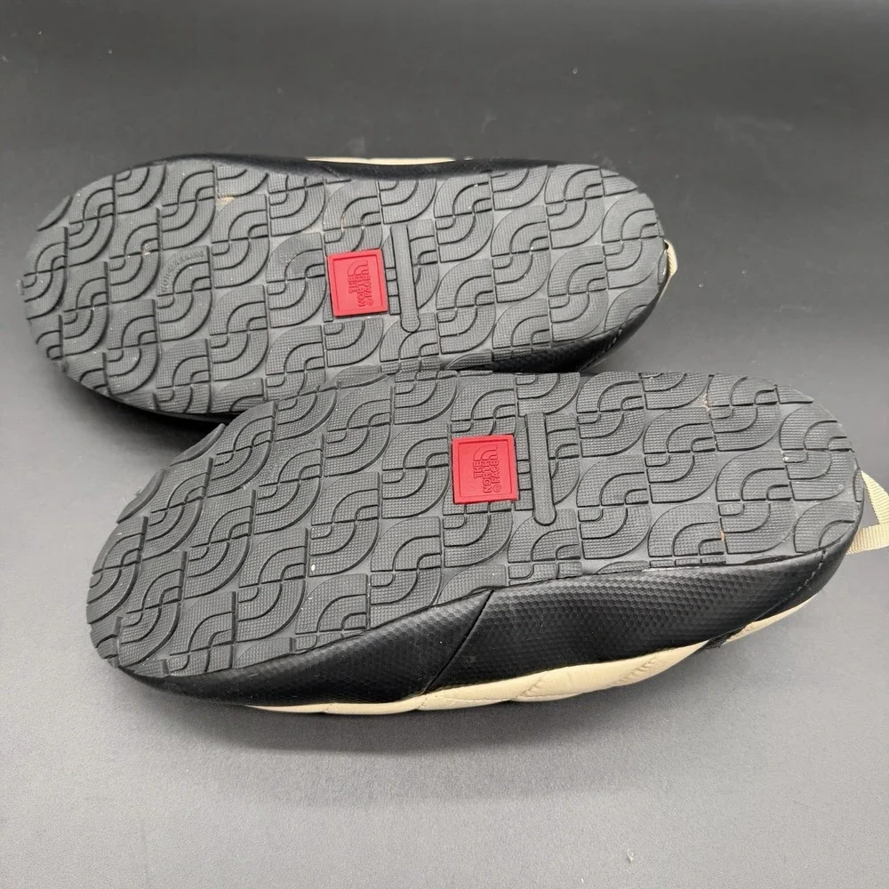 The North Face Men's 8 Thermoball Traction Mule Tan Black Pre Owned